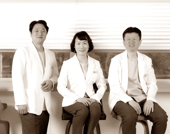 좌로부터 문경용, 김명신, 채수진 원장